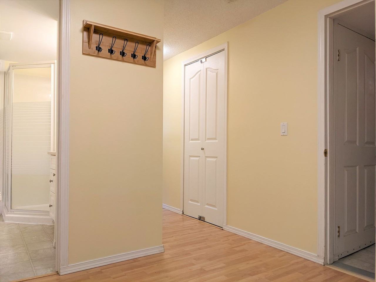 510 33 Ave Ne - Photo 2 of 9