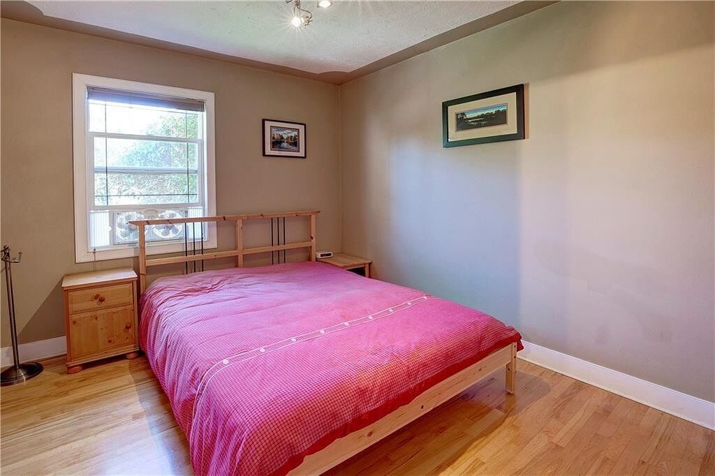 2451 28 Ave Sw - Photo 5 of 28