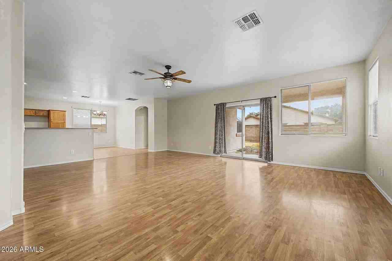 3060 E Ravenswood Dr - Photo 5 of 25