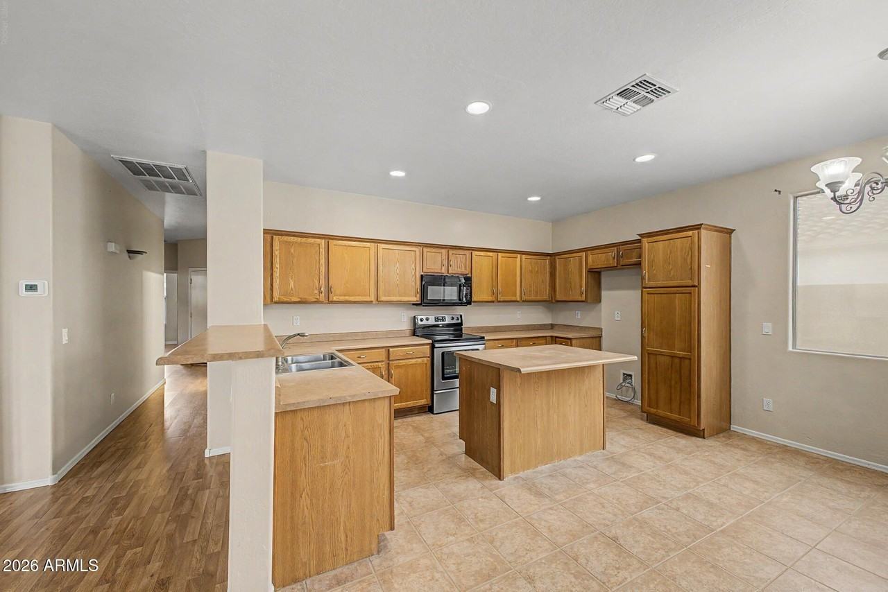 3060 E Ravenswood Dr - Photo 6 of 25