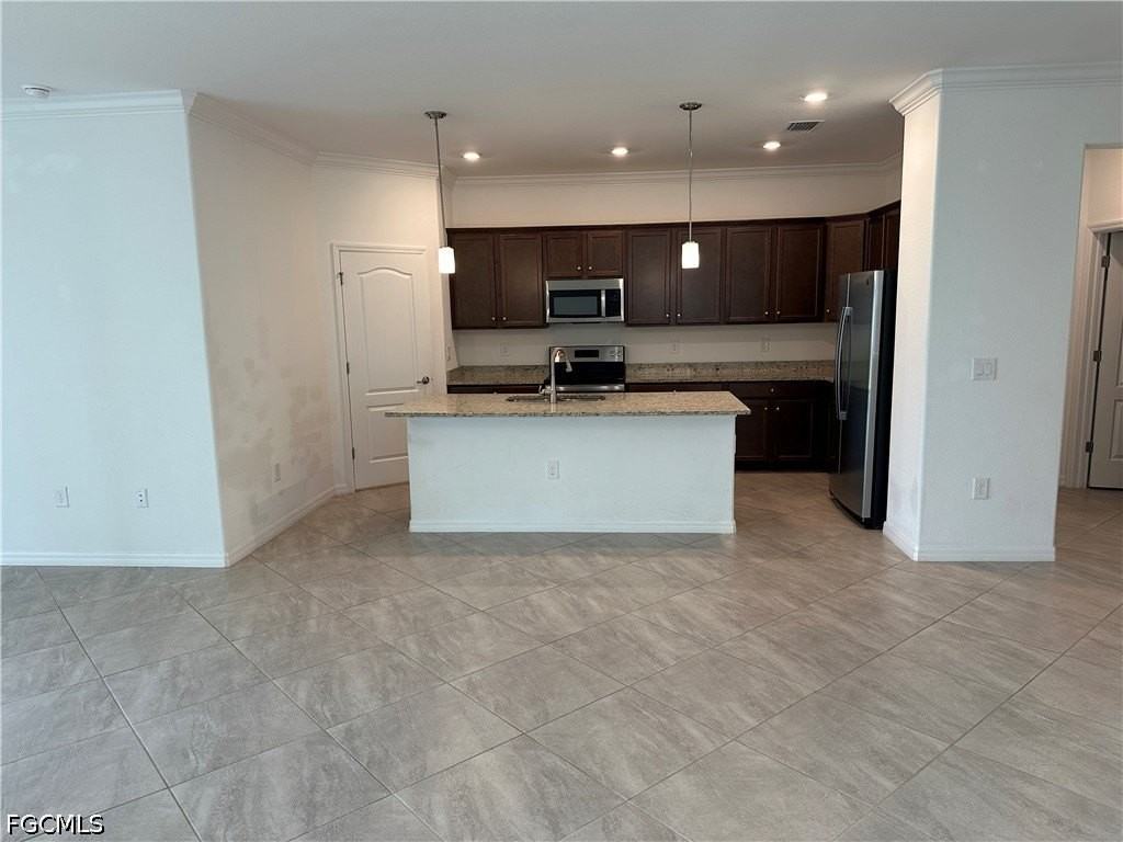 14510 Cantabria Dr - Photo 3 of 30