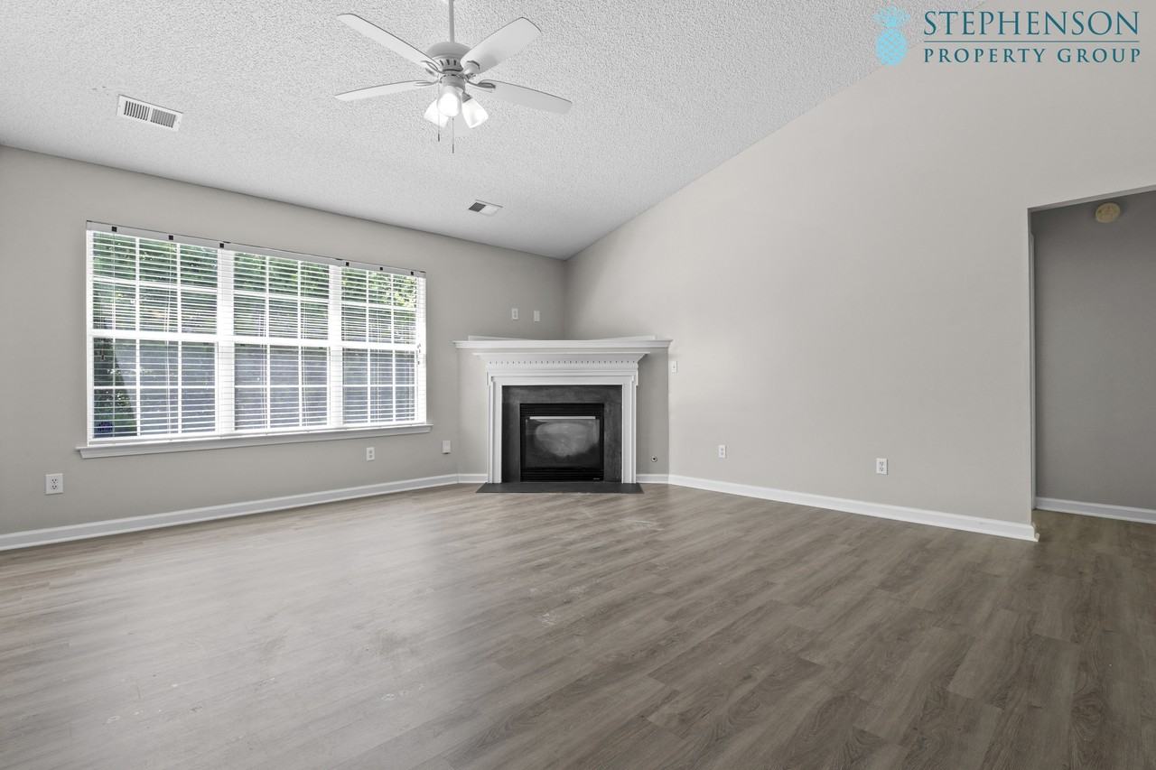 128 Pennbrook Ln #1 - Photo 3 of 24