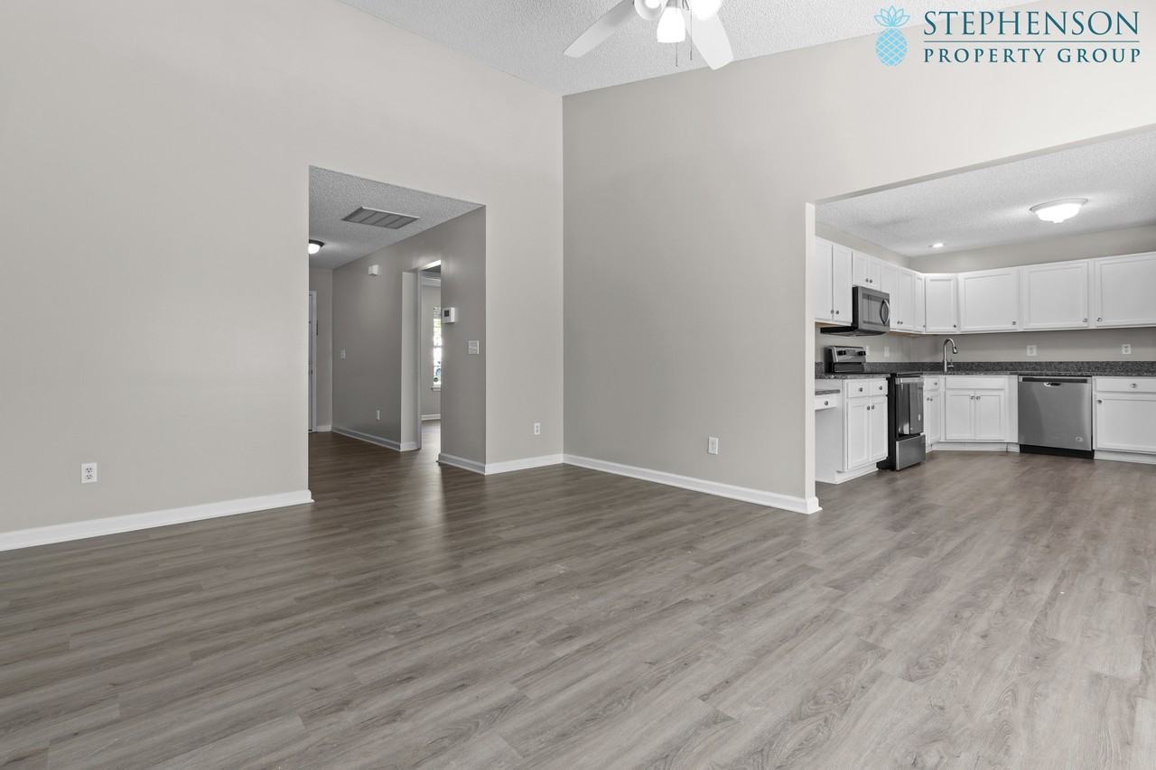 128 Pennbrook Ln #1 - Photo 4 of 24