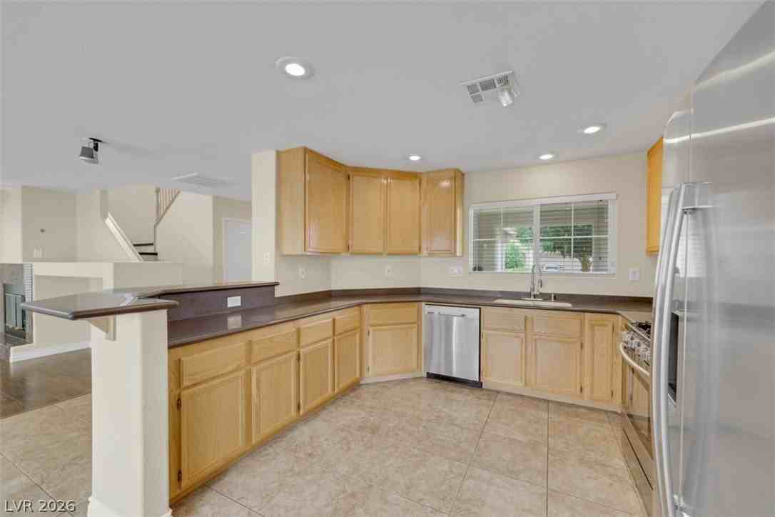 2312 Cockatiel Dr - Photo 3 of 28