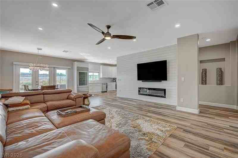 10509 India Hawthorn Ave - Photo 2 of 45