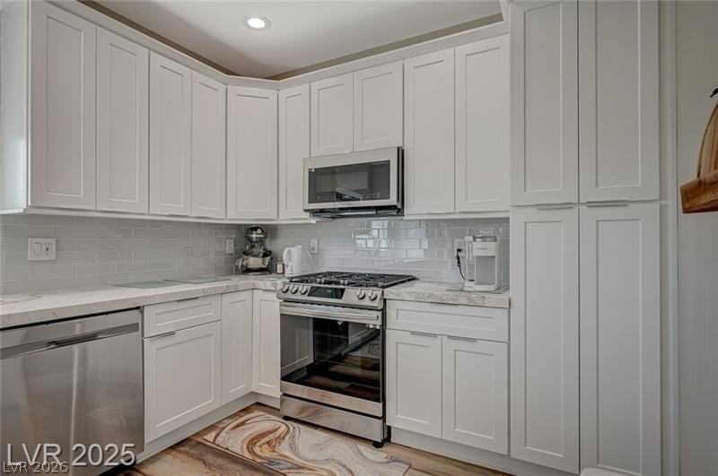 10509 India Hawthorn Ave - Photo 4 of 45