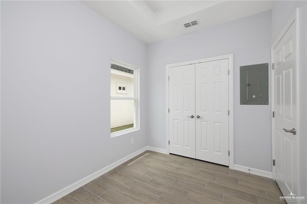 416 E Acacia St #2 - Photo 4 of 21