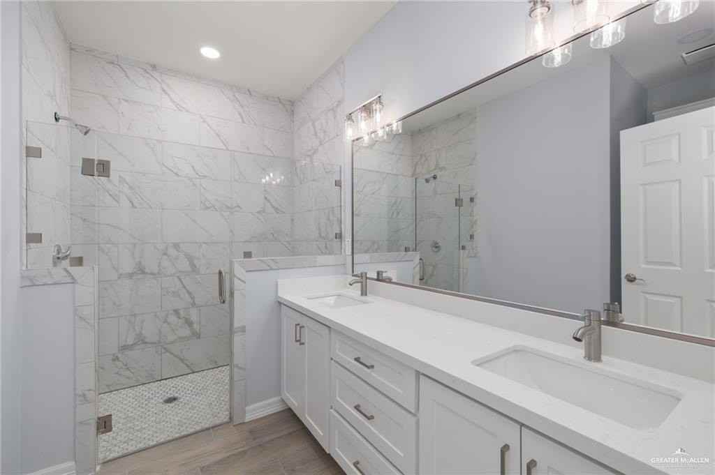 416 E Acacia St #2 - Photo 5 of 21