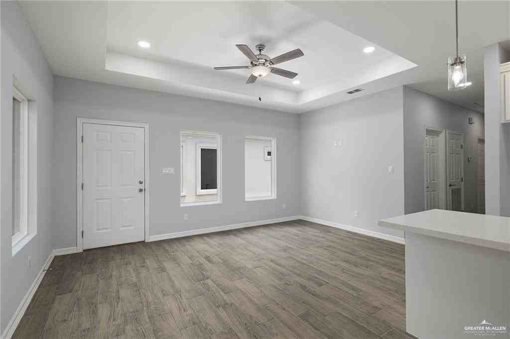 416 E Acacia St #2 - Photo 7 of 21