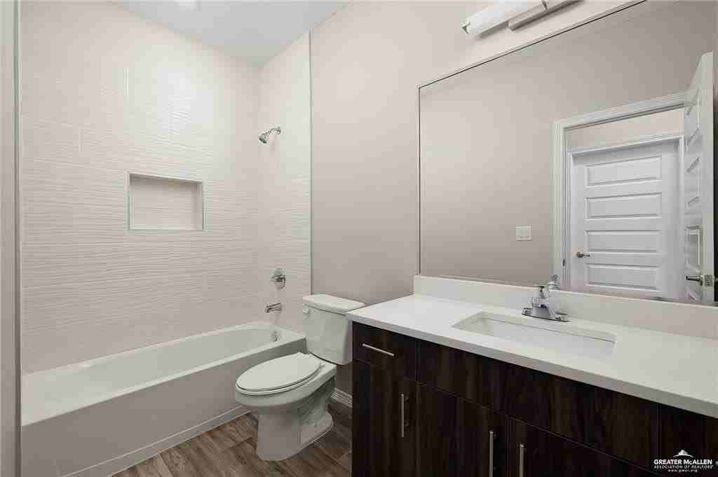4220 Walnut Ave #4 - Photo 7 of 12