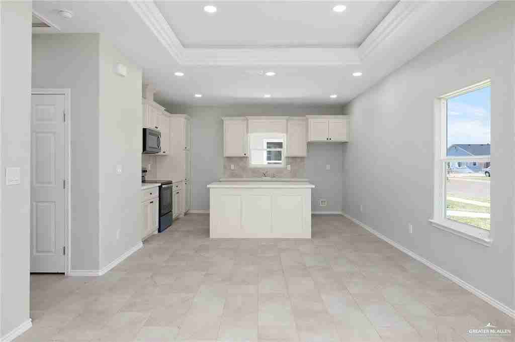 222 W Mahl St #1 - Photo 3 of 13