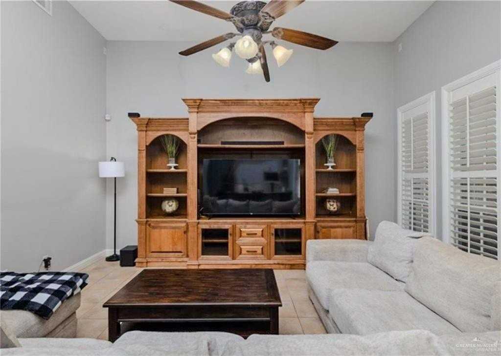 2513 Kings Dr - Photo 6 of 20