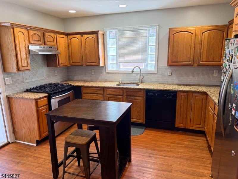 136 Belmohr St #1 - Photo 4 of 17