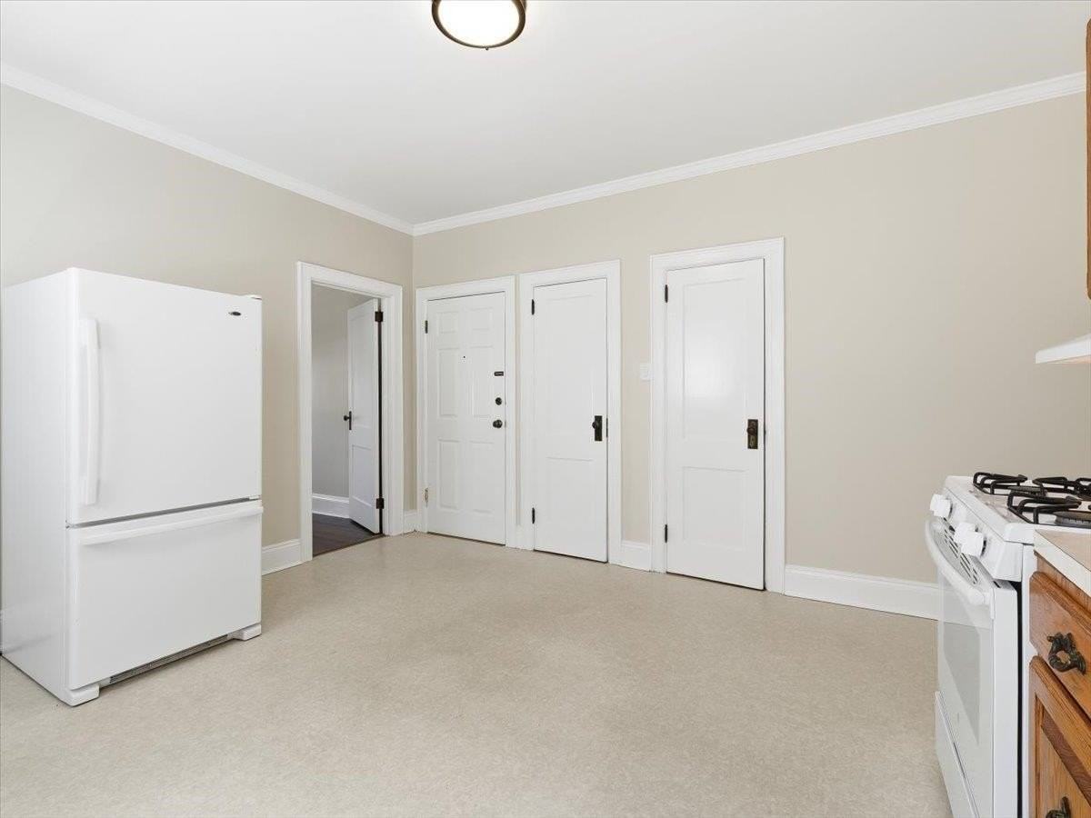 73 Newman Ave #4 - Photo 3 of 21