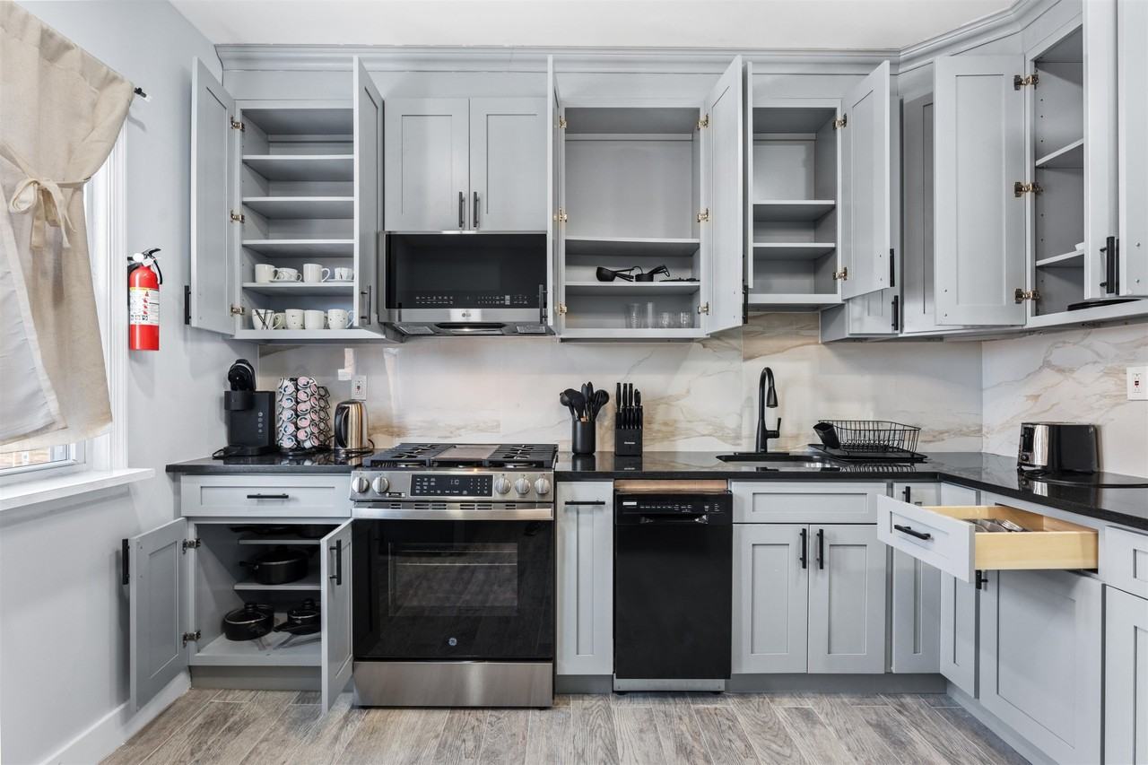 23 Obrien Ct #2ndFL - Photo 4 of 12