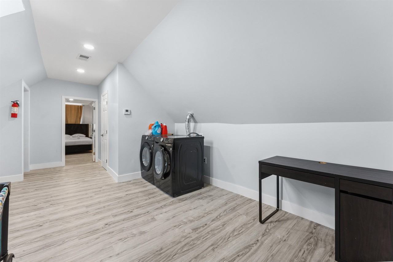 23 Obrien Ct #2ndFL - Photo 7 of 12