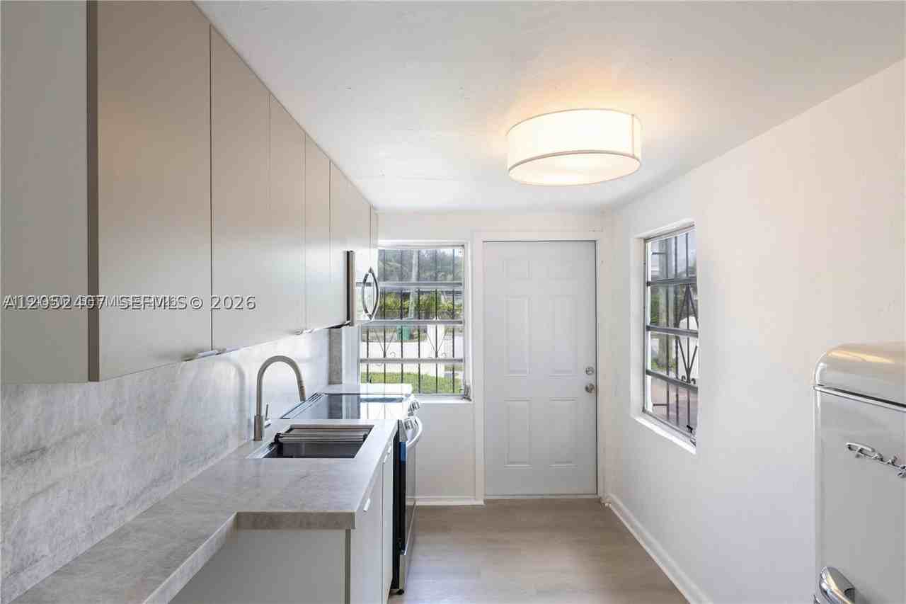 8031 Nw 12th Ct #8031 - Photo 7 of 12