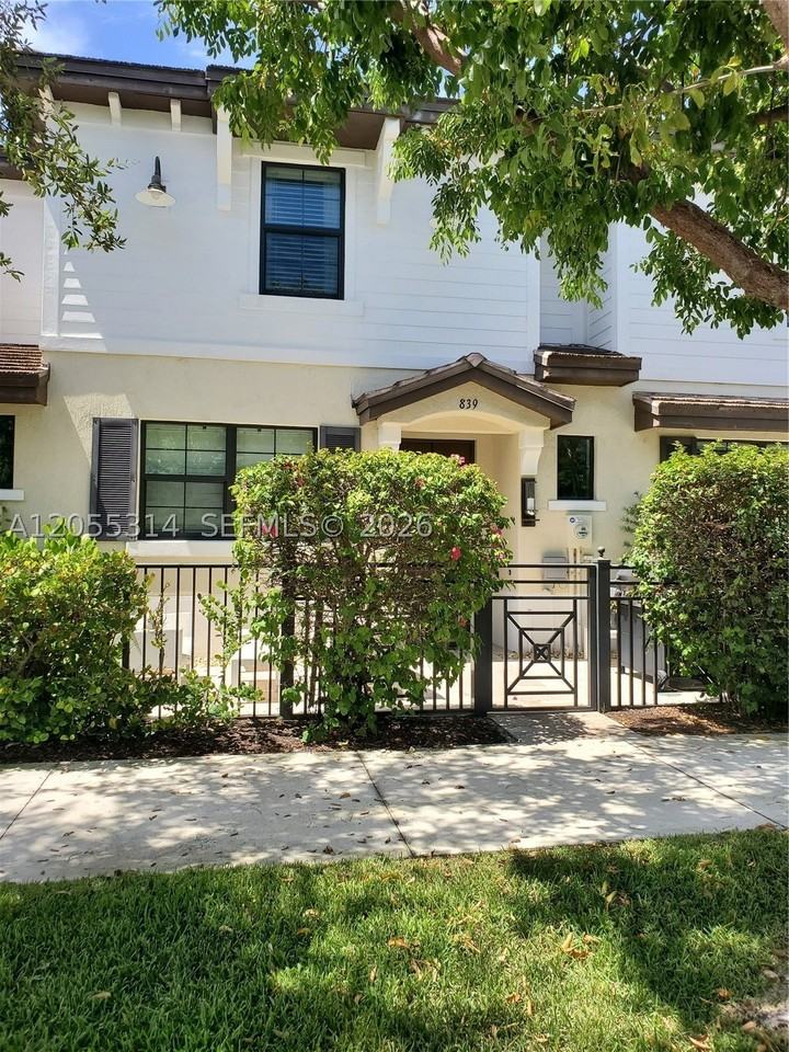 839 S Ocean Blvd #839 - Photo 2 of 45
