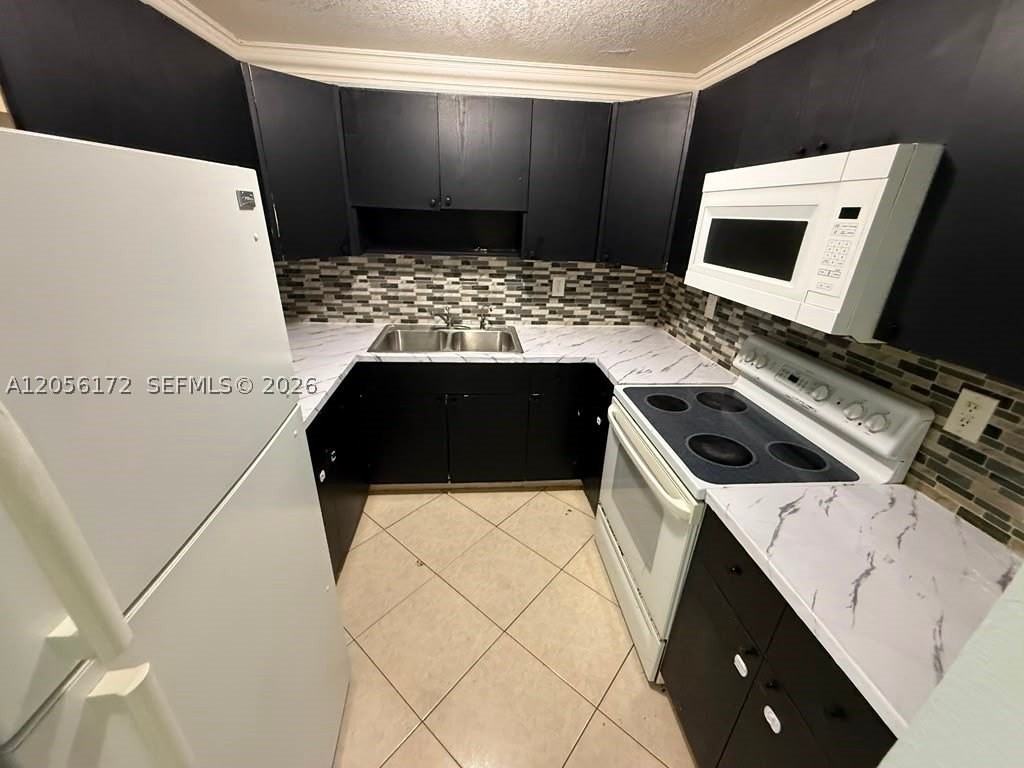 1055 W 77th St #309 - Photo 4 of 9
