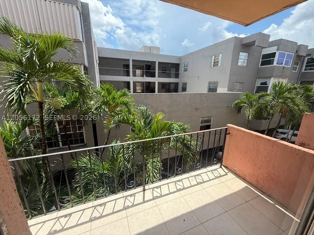 1055 W 77th St #309 - Photo 7 of 9