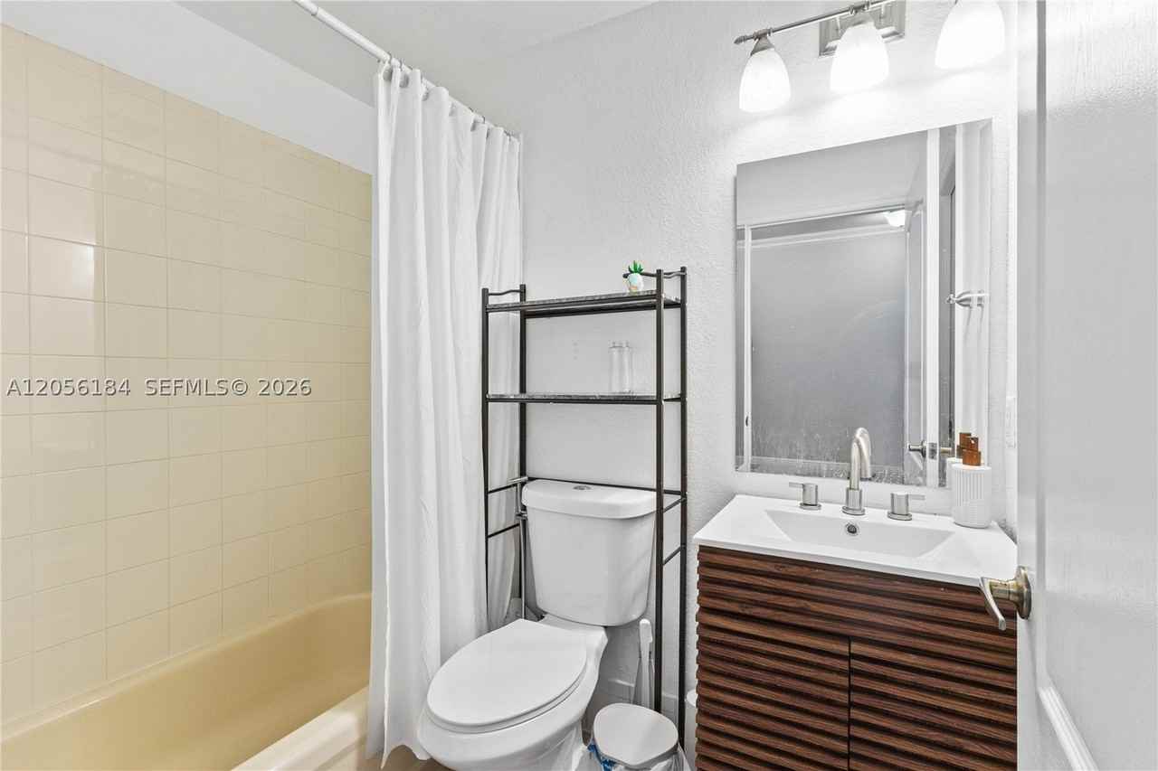 8862 W Flagler St #8 - Photo 5 of 15