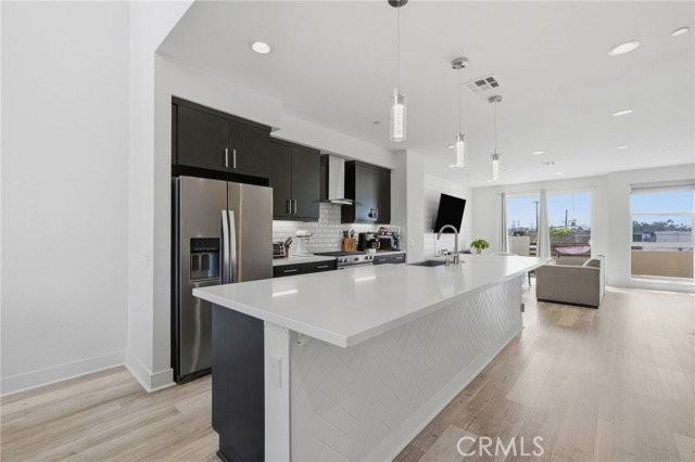1660 Topanga - Photo 3 of 8