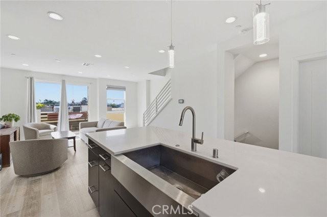 1660 Topanga - Photo 7 of 8