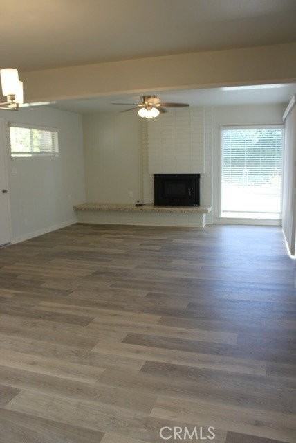 548 Stanford Ave - Photo 4 of 8