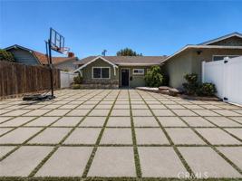 featured image of 6624 Gross Ave