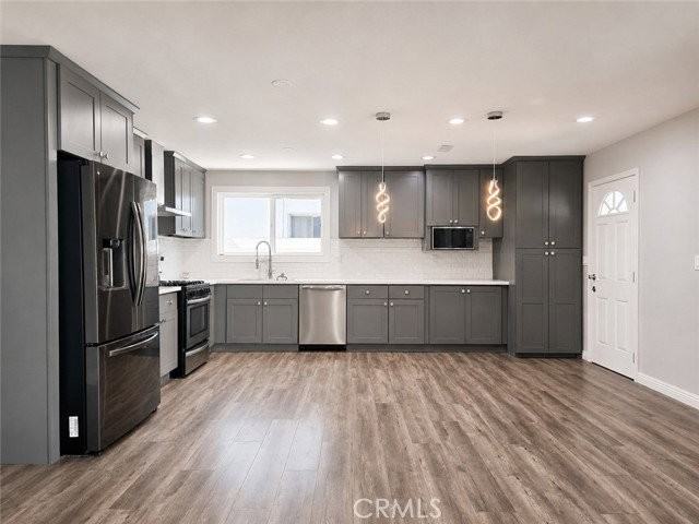 6624 Gross Ave - Photo 3 of 8