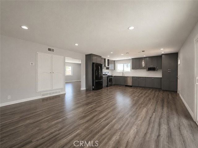 6624 Gross Ave - Photo 4 of 8