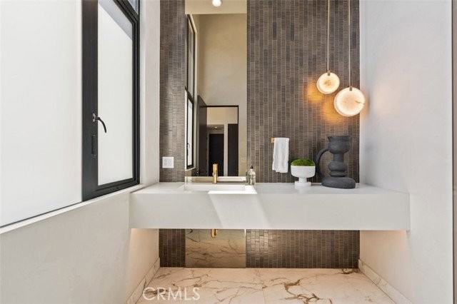 3121 Old Topanga Canyon Rd - Photo 4 of 8