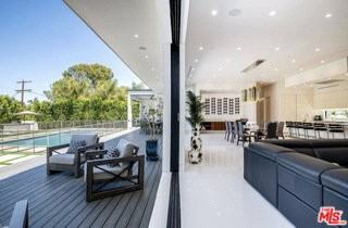 20141 Wells Dr - Photo 6 of 8