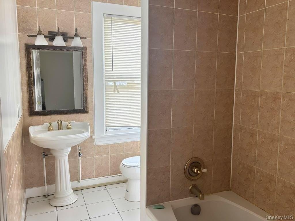 5 Myrtle St #2 - Photo 4 of 5