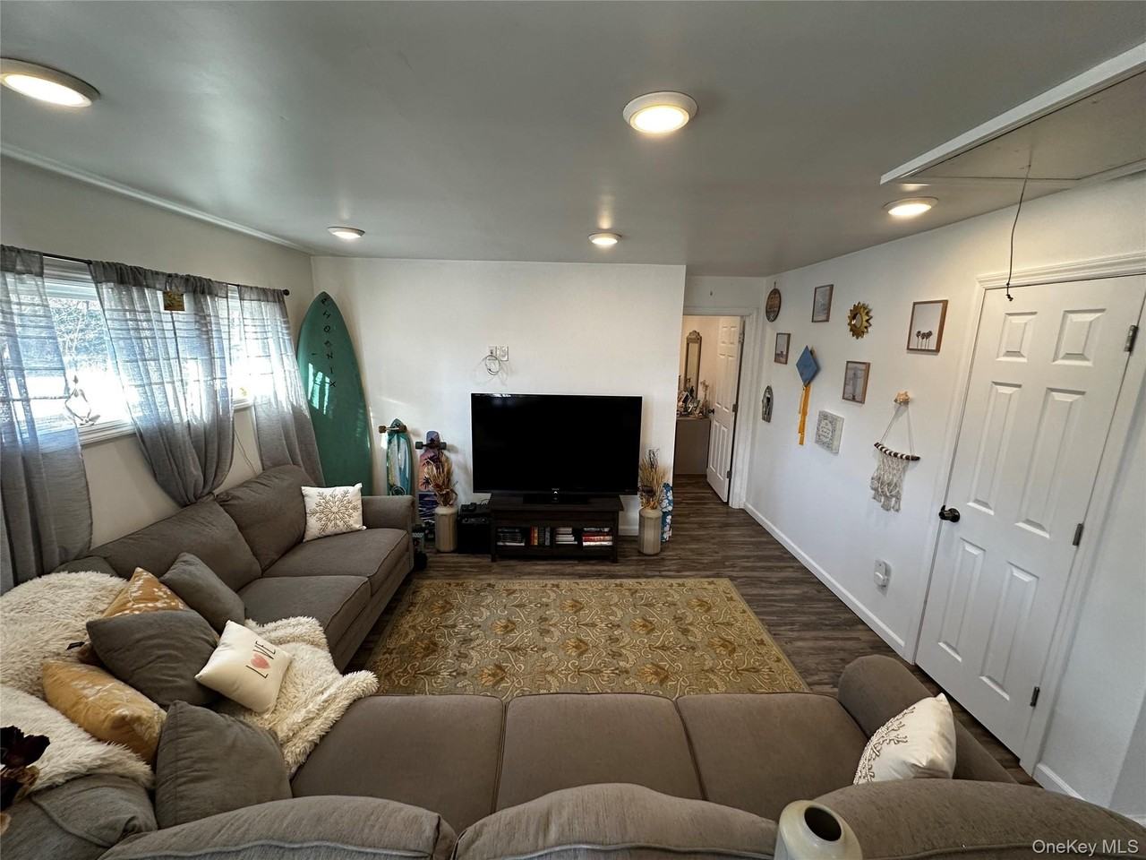 7 Lori Ct - Photo 5 of 11