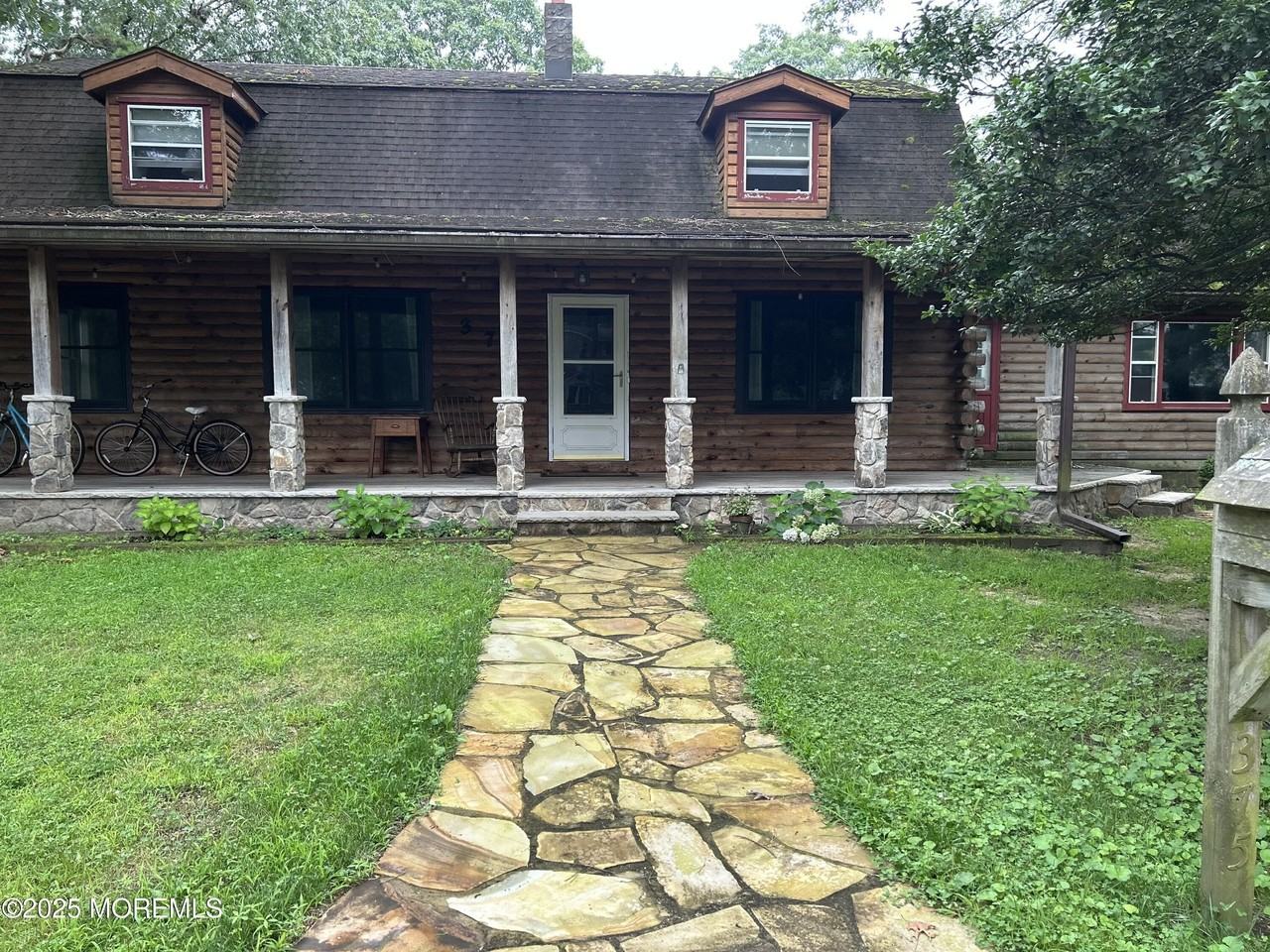 375 Arrowhead Dr