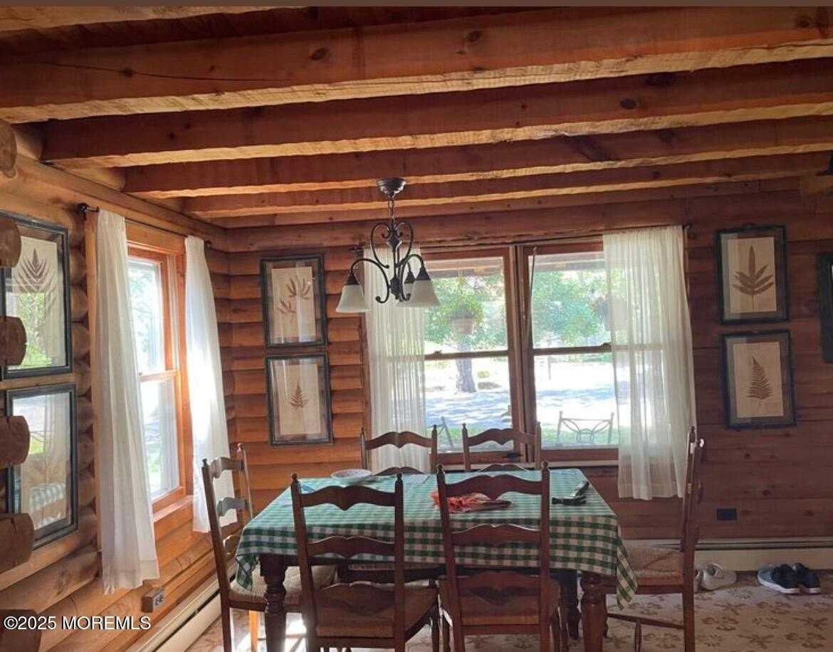 375 Arrowhead Dr - Photo 2 of 14