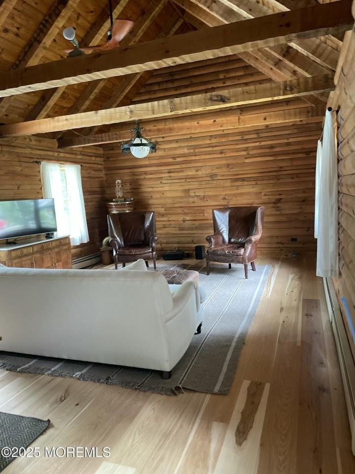 375 Arrowhead Dr - Photo 6 of 14
