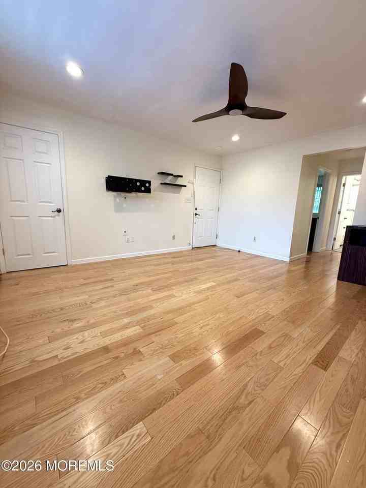 289 Main St #4D