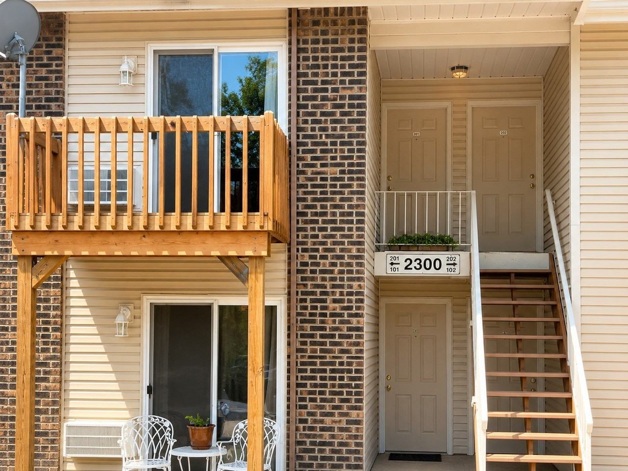 2300 Light Rd #201