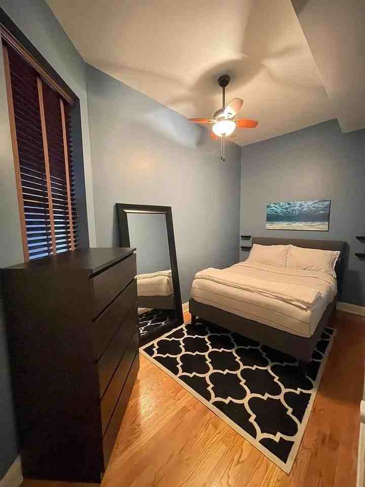 2025 W Erie St #1R - Photo 6 of 14