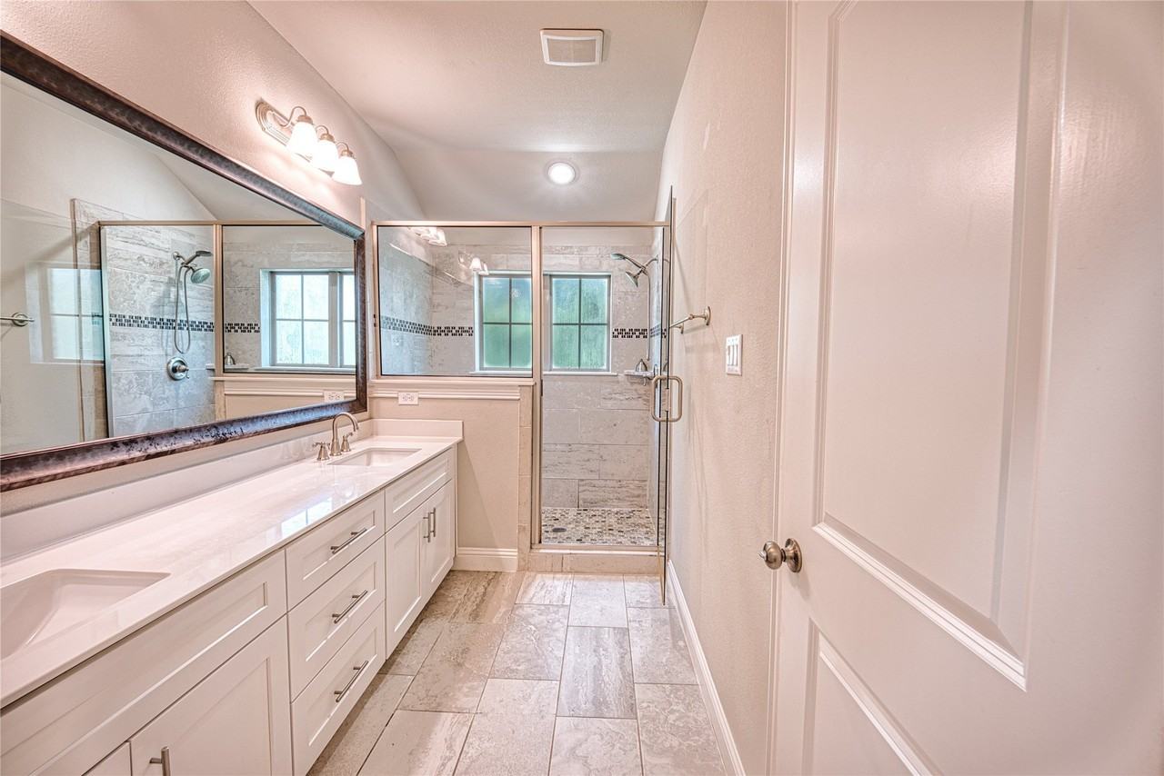 3009 Galveston St - Photo 7 of 39