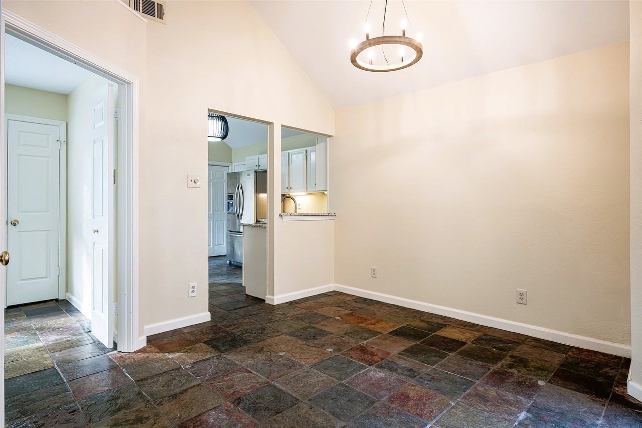 4143 Shadow Gables Dr - Photo 5 of 14