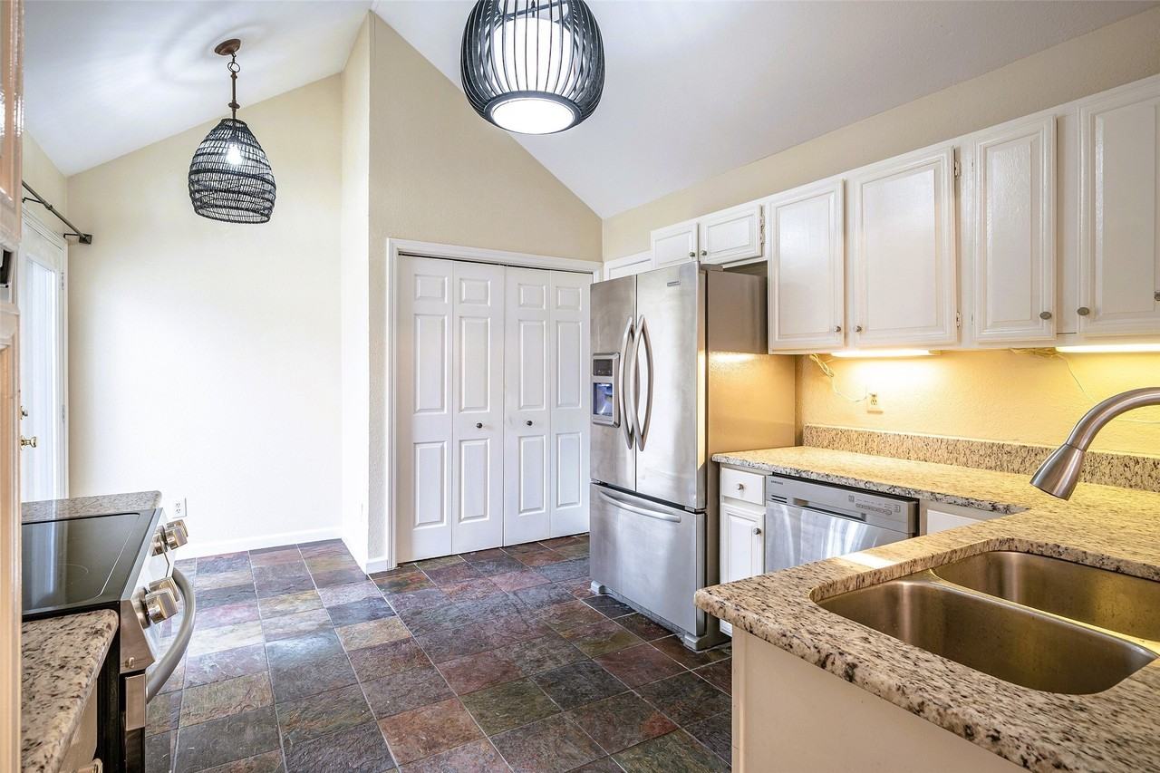 4143 Shadow Gables Dr - Photo 6 of 14