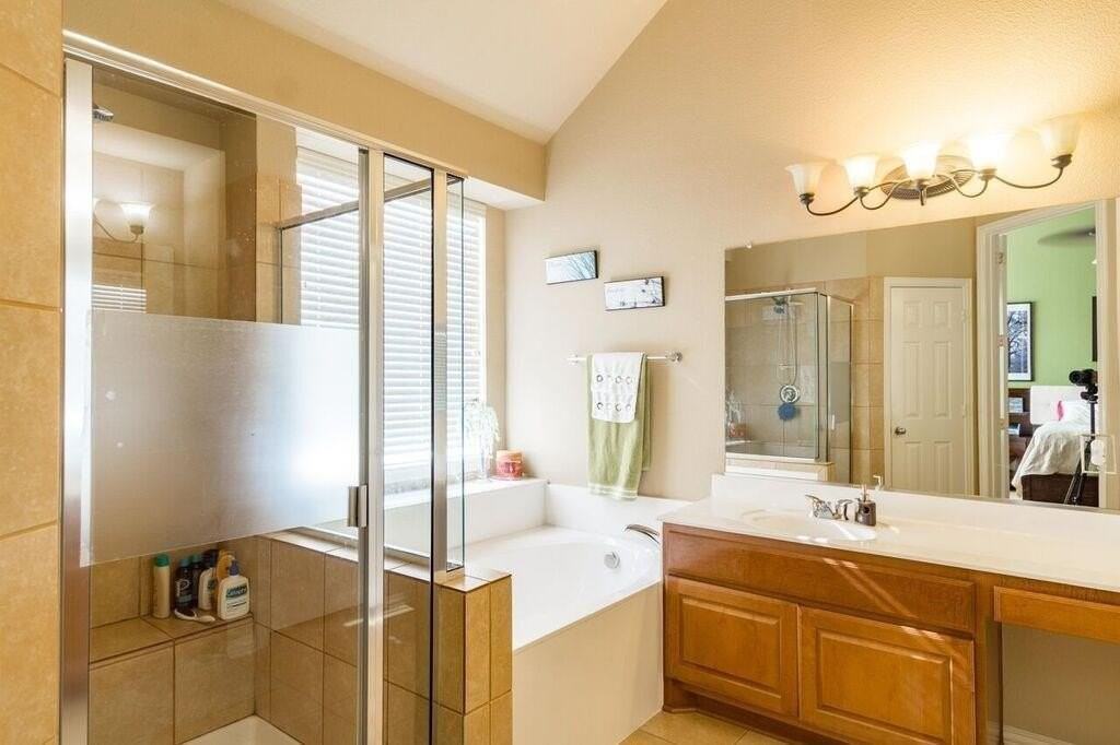 3132 Fox Hollow Dr - Photo 7 of 19