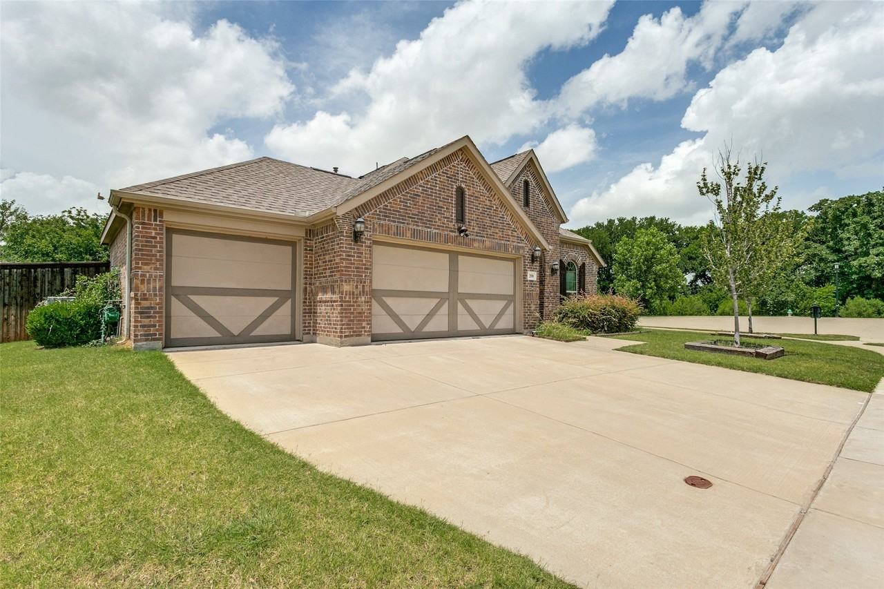 208 Northern Star Ct - Photo 3 of 27