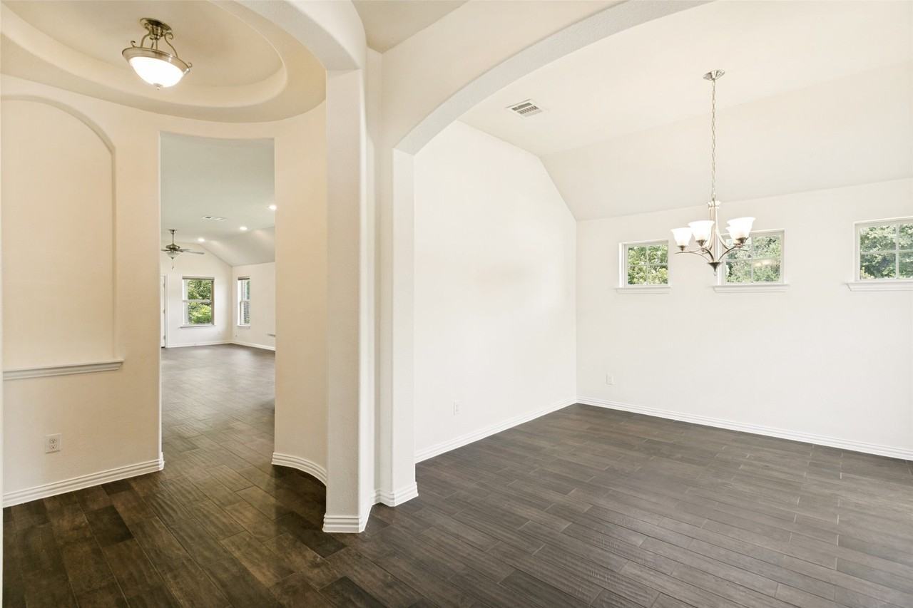 208 Northern Star Ct - Photo 4 of 27
