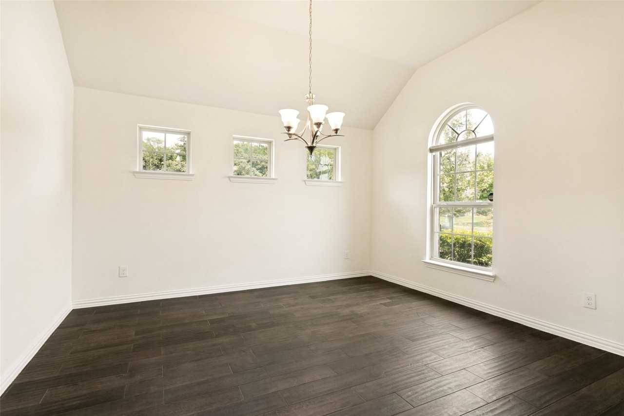 208 Northern Star Ct - Photo 5 of 27