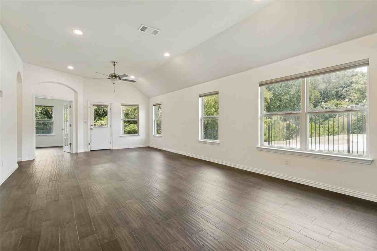 208 Northern Star Ct - Photo 6 of 27