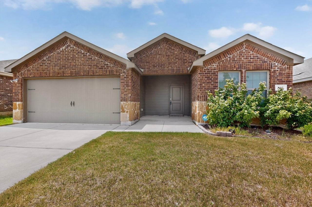 816 Glover Dr - Photo 2 of 22